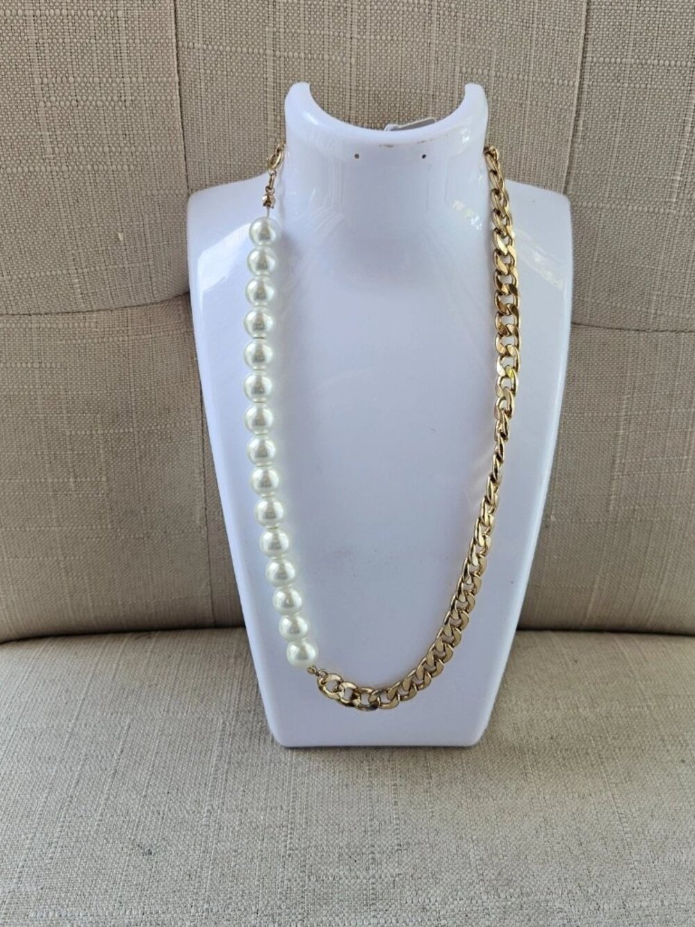 B.P Nordstrom Women Necklace Faux Pearl Gold Tone Chain Necklace NWT